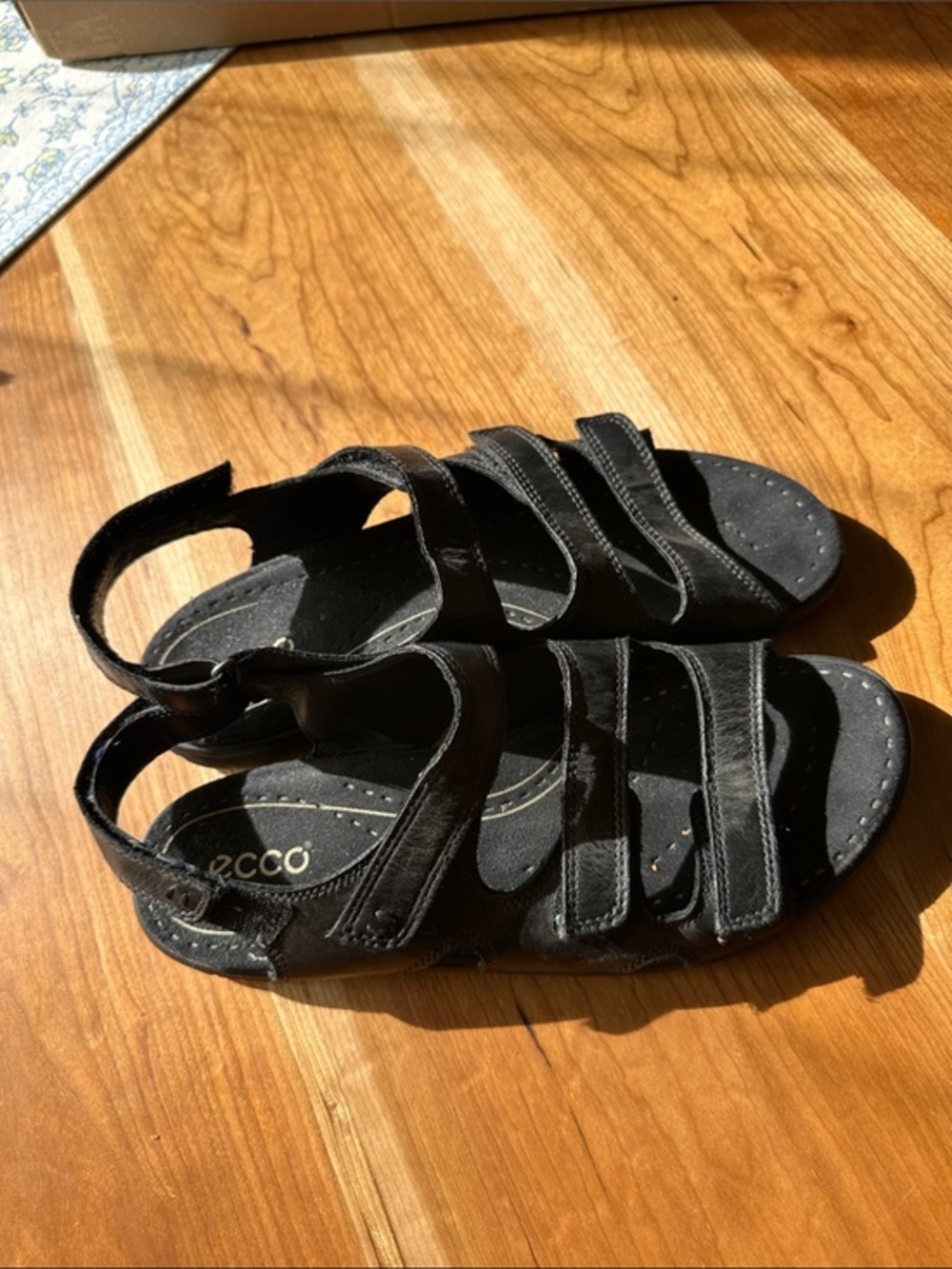 Ecco Women’s EU40 Black Triple-Strap Adjustable Sandals